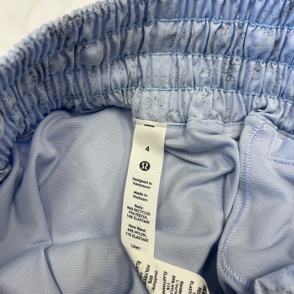 🍋 Lululemon 🍋 Hotty Hot HR Shorts 2.5” inseam Gravel Dust Pastel Blue - Picture 10 of 11